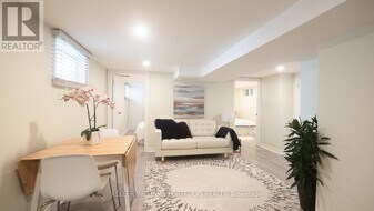 128 Lambton Ave in Toronto, ON - Building Photo