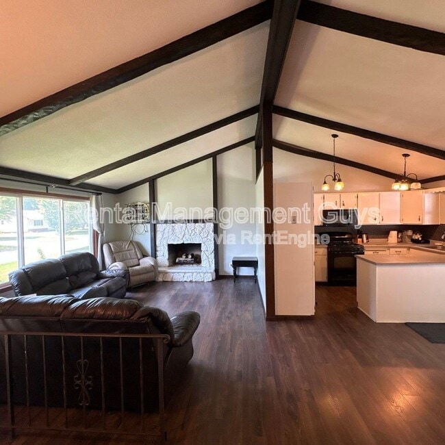 property at 1911 Grant Rd