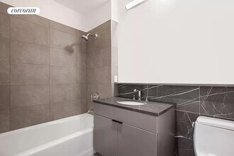 306 W 48th St in New York, NY - Building Photo - Building Photo