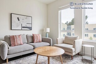 100 Callan Ave in San Leandro, CA - Building Photo