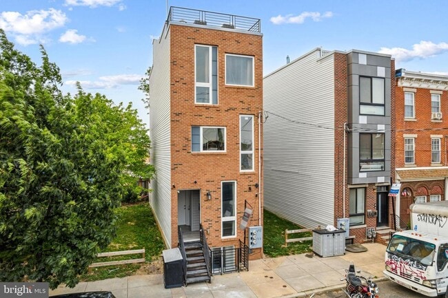 property at 435 W Berks St