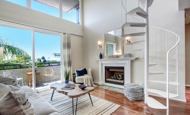 property at 1885 Veteran Ave