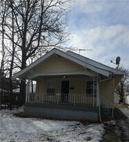 1046 Linden Ave in Akron, OH - Building Photo
