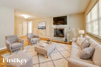 13420 Old Jamestown Rd in Florissant, MO - Building Photo - Building Photo