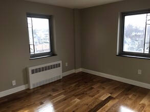 125 Trapelo Rd in Belmont, MA - Building Photo - Building Photo