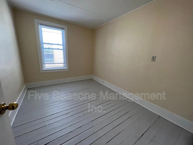 28-30-30 Conger Ave in Burlington, VT - Building Photo - Building Photo