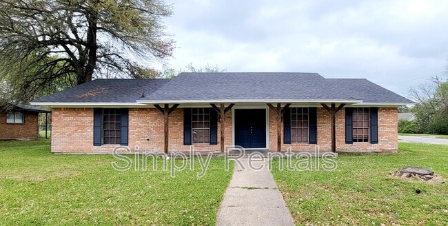 property at 2614 Tanglewood Dr