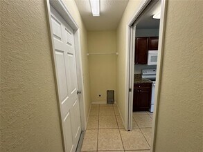 972 Lake Lure Loop E in Lakeland, FL - Building Photo - Building Photo