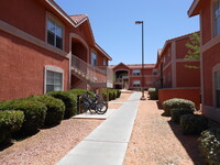 Vermillion View in Page, AZ - Foto de edificio - Building Photo