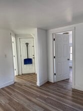 103 Walnut St, Unit 3rd floor in Waterbury, CT - Building Photo - Building Photo