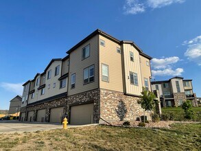 1584 Castle Creek Cir in Castle Rock, CO - Building Photo - Building Photo