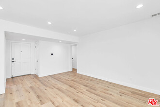 8540 Jumilla Ave in Los Angeles, CA - Building Photo - Building Photo