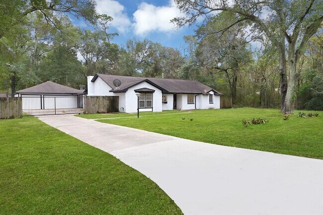 property at 2607 Creekhickory Rd