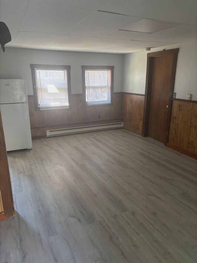 114 Grove St, Unit 2, Unit 2