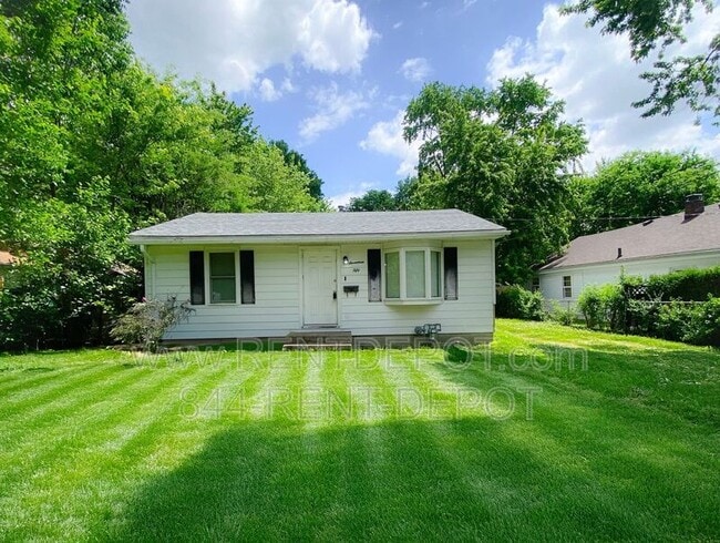property at 1752 Hawthorne Ave