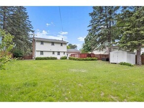 6325 Brookview Ave in Minneapolis, MN - Foto de edificio - Building Photo