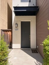 1010 Mud Pie Ln in Sacramento, CA - Building Photo - Building Photo