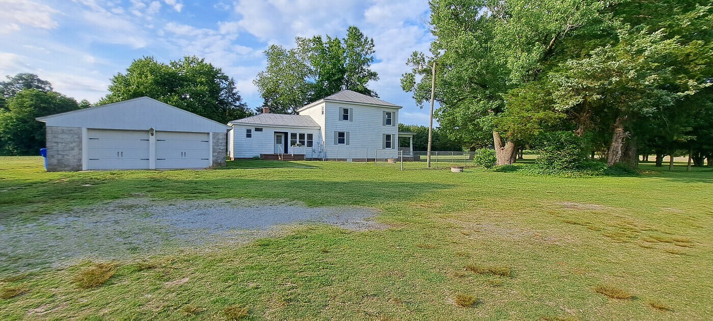 781 Kingsale Rd in Suffolk, VA - Foto de edificio