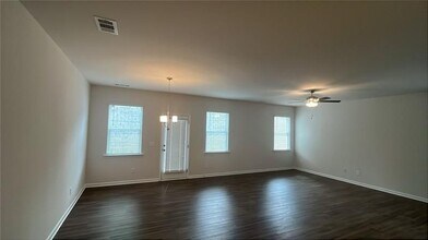 105 Berry Dr in Dawsonville, GA - Building Photo - Building Photo