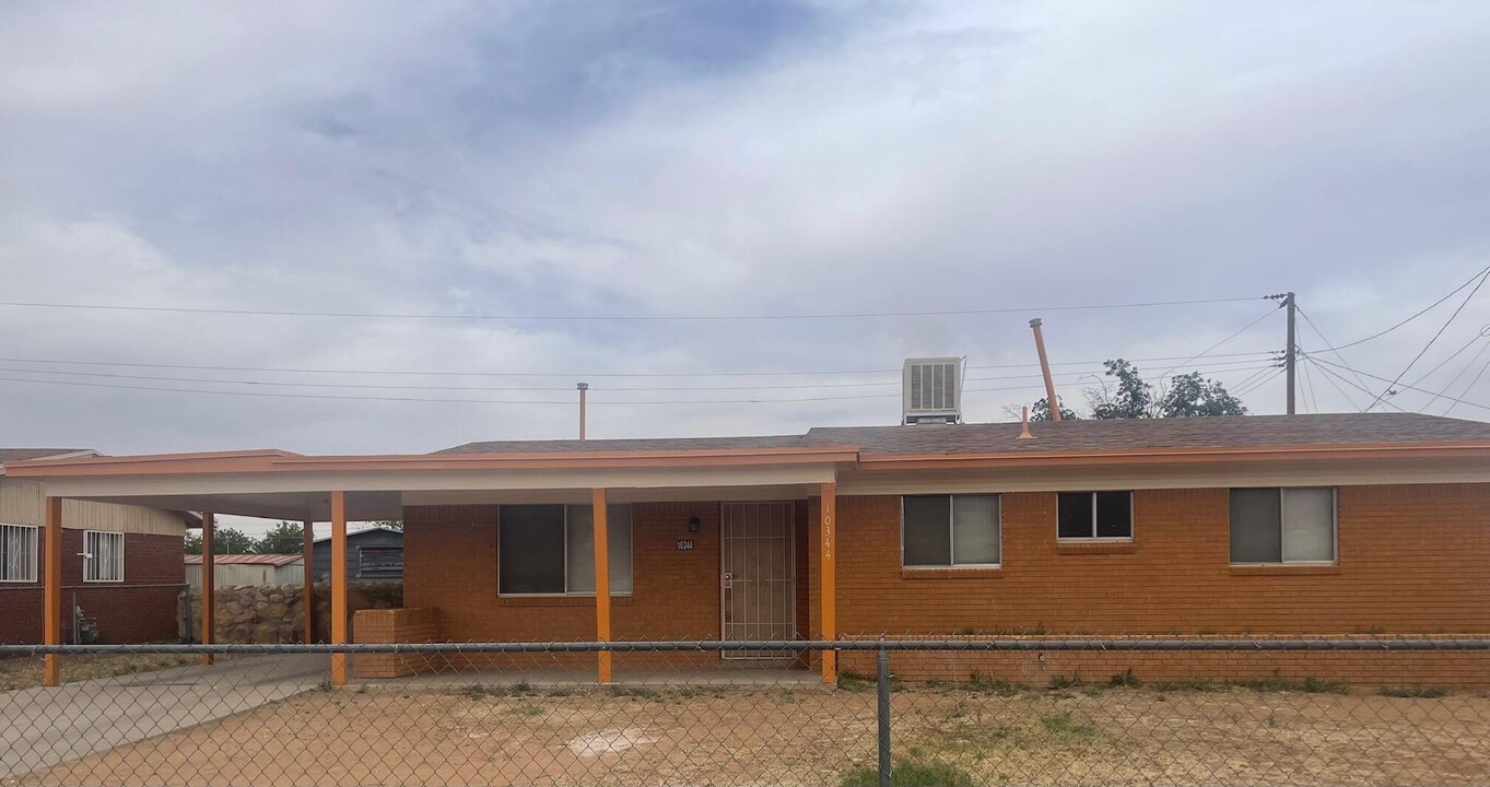 10344 Redwood St in El Paso, TX - Building Photo