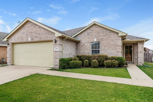 property at 4917 Palm Ridge Dr