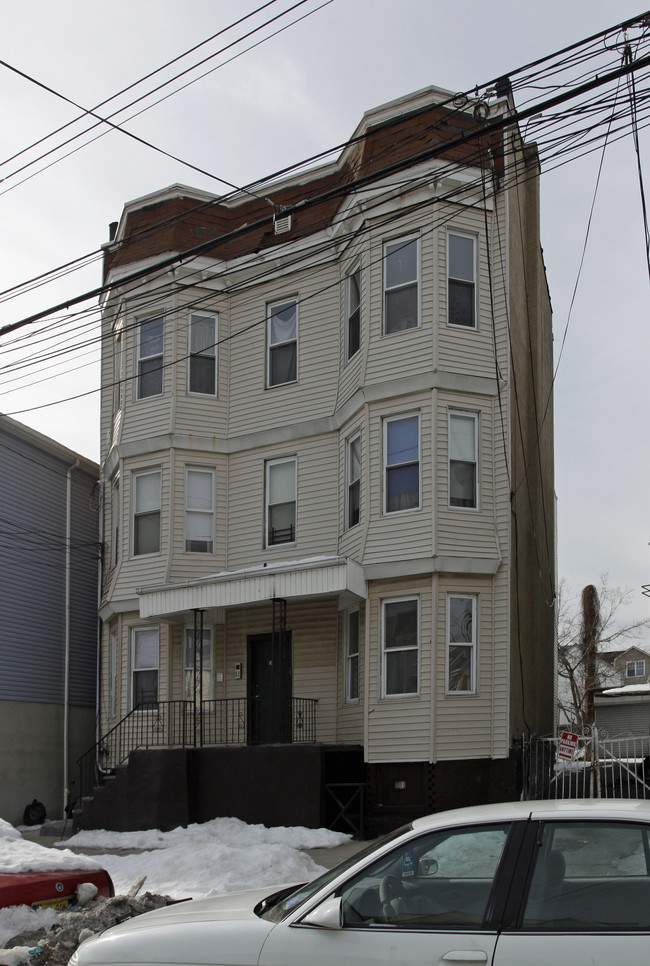 21 Grant Ave in Jersey City, NJ - Building Photo - Building Photo