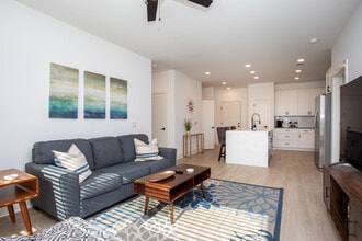 Ethos 622 in Wilmington, NC - Building Photo - Interior Photo