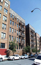 13-19 Cumming St in New York, NY - Building Photo - Building Photo