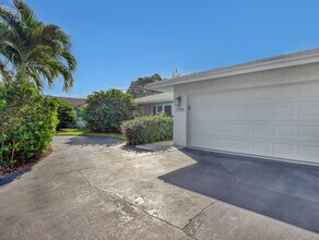 1298 NW 4th St in Boca Raton, FL - Building Photo - Building Photo