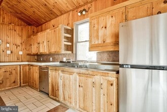 6561 Shady Side Rd in Shady Side, MD - Building Photo - Building Photo