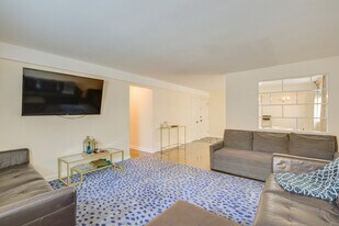 8845 Lamon Ave in Skokie, IL - Building Photo