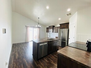 3142 Quaky Aspen Dr in Iona, ID - Building Photo - Building Photo