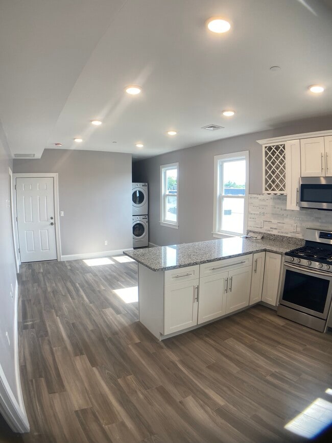 17 Harvard Ter, Unit 2 in Boston, MA - Building Photo - Building Photo