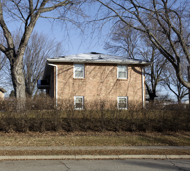 501-521 18th St E in Hastings, MN - Foto de edificio - Building Photo