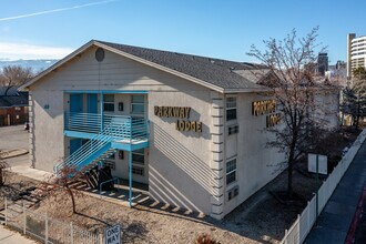 49 Park St in Reno, NV - Foto de edificio - Building Photo