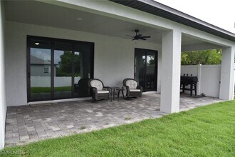 4666 Villa Capri Ln in Bonita Springs, FL - Building Photo - Building Photo