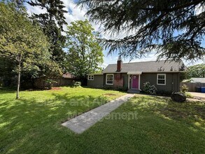 5916 SE Knapp St in Portland, OR - Building Photo - Building Photo