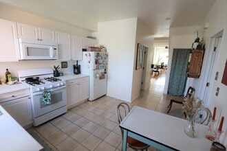 1927 N Sawyer Ave, Unit #2 in Chicago, IL - Building Photo - Building Photo