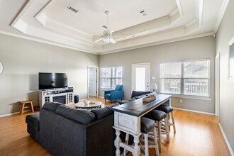 3229 Castle Dr, Unit ID1353849P in Port Bolivar, TX - Foto de edificio - Building Photo