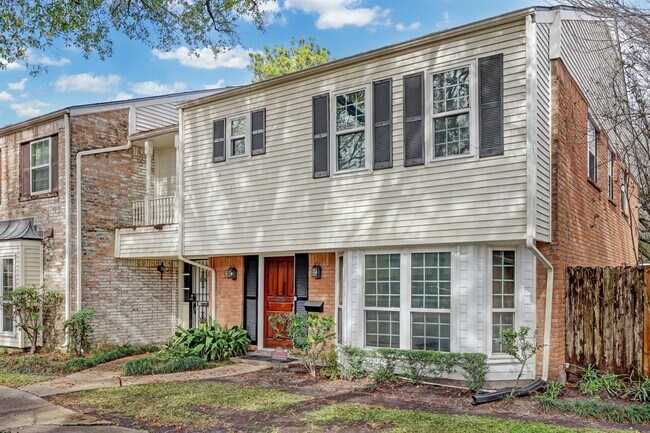 12921 Trail Hollow Dr in Houston, TX - Building Photo - Building Photo