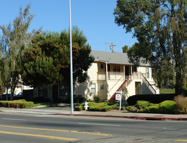 1040 Georgia St Apartments