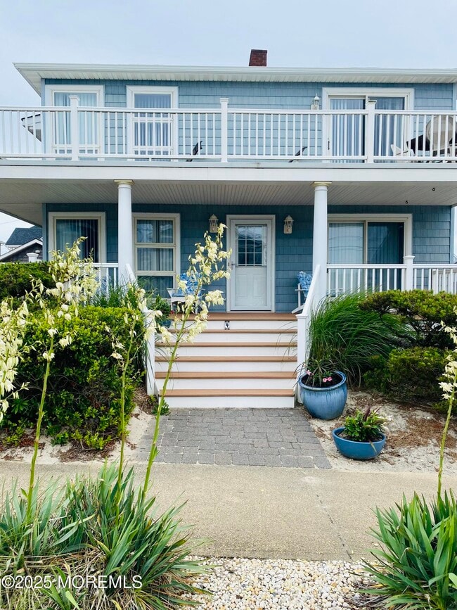 property at 4 Camden Ave