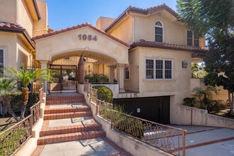 1054 Western Ave in Glendale, CA - Building Photo - Building Photo