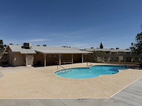4703 Mill Valley Dr in Las Vegas, NV - Building Photo - Building Photo