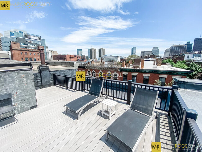 89 West Cedar St, Unit #2 in Boston, MA - Foto de edificio - Building Photo