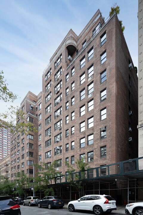 152 E 94th St in New York, NY - Building Photo