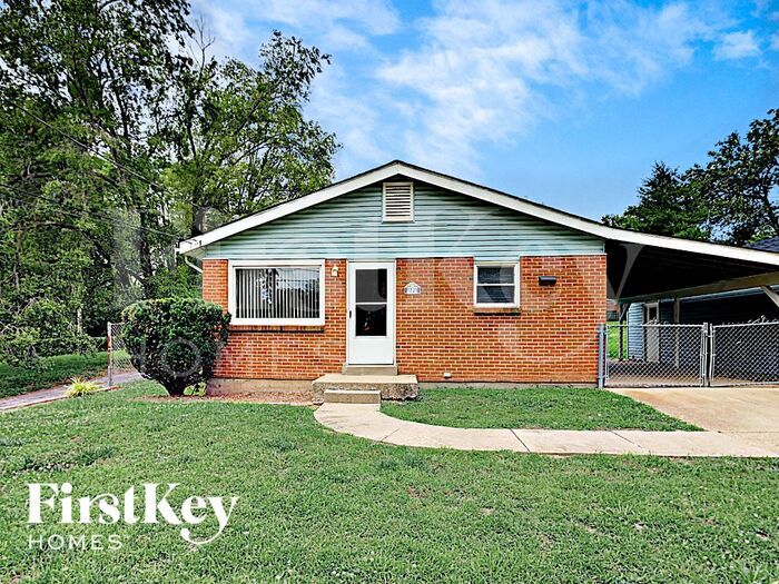 7729 Brand in Ferguson, MO - Building Photo