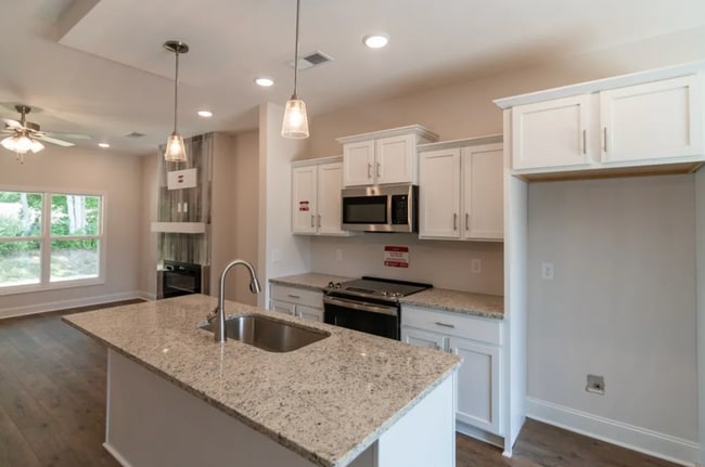 616 Southern Pass Run in Clarksville, TN - Building Photo - Building Photo