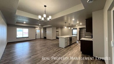 Modern 3-Bedroom Home with Convenience & S in Harrisburg, SD - Building Photo - Building Photo
