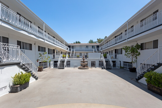 Terraces at Toscana in Sherman Oaks, CA - Building Photo - Other